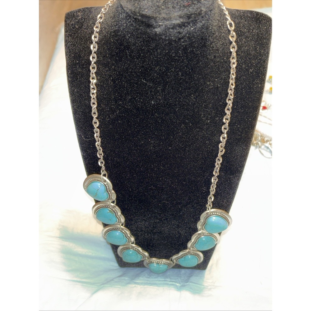 Turquoise Heart Necklace Southwestern Style Silver Tone Link Chain